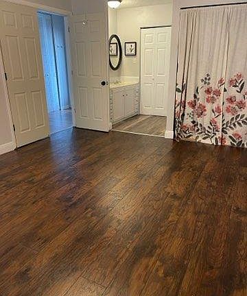 3rd image of 8001 Lombra Ave