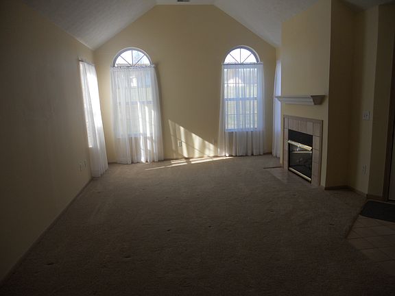 4th image of 176 Wyngate Ct