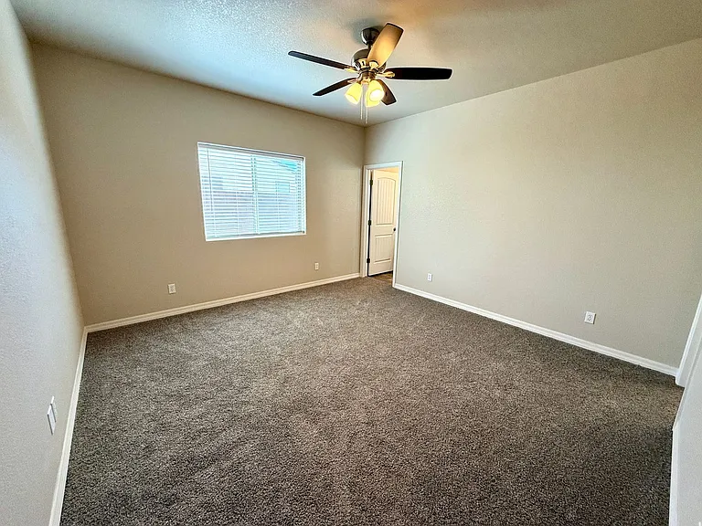 3774 Meadowbrook Ln — Photo 23