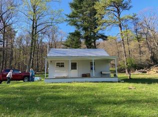 241 Fort Henry Rd, Bethel, PA 19507