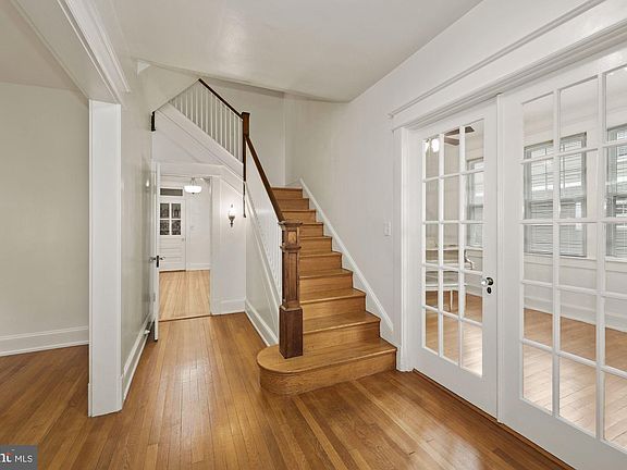4th image of 10011 Connecticut Ave