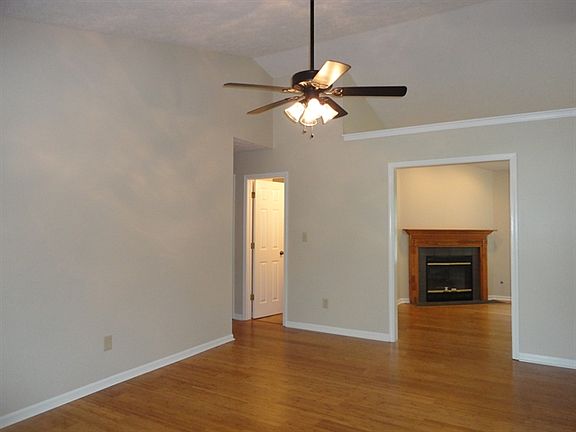 3rd image of 4419 Sunshine Ave