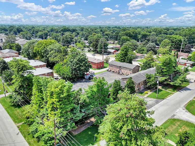 3100 Orchard Manor Cir — Photo 14