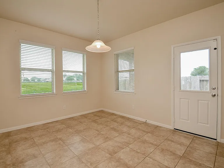 2227 Leonetti Ln — Photo 34
