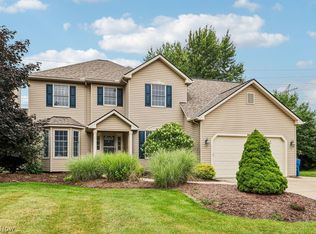 30041 Westminster Dr, North Olmsted, OH 44070