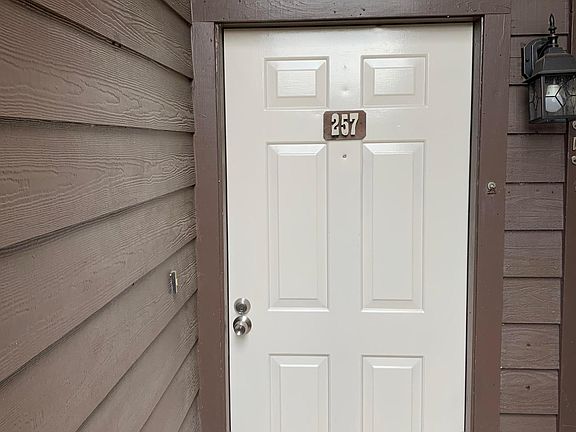 2nd image of 8633 Datapoint Dr APT 257