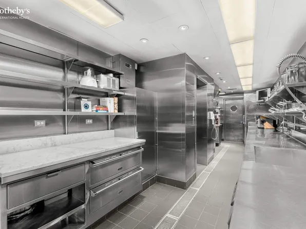 4 East 79th Street image 29 of 30