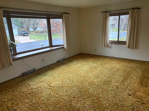 4th image of 6402 Exchange St
