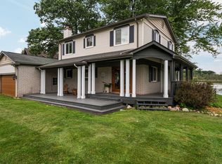 4405 Shoreview Ln, Whitmore Lake, MI 48189