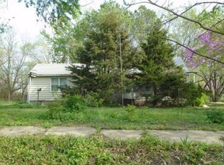 403 E Benning St, Odessa, MO 64076