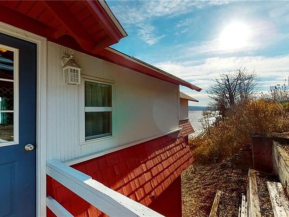 3rd image of 4771 E Bluff Dr