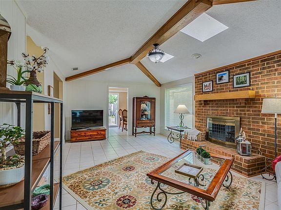 4th image of 701 Kingsbridge Dr