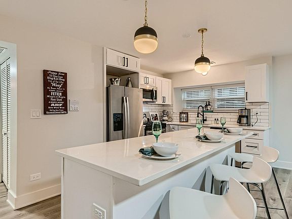 5th image of 4913 N Talman Ave #1