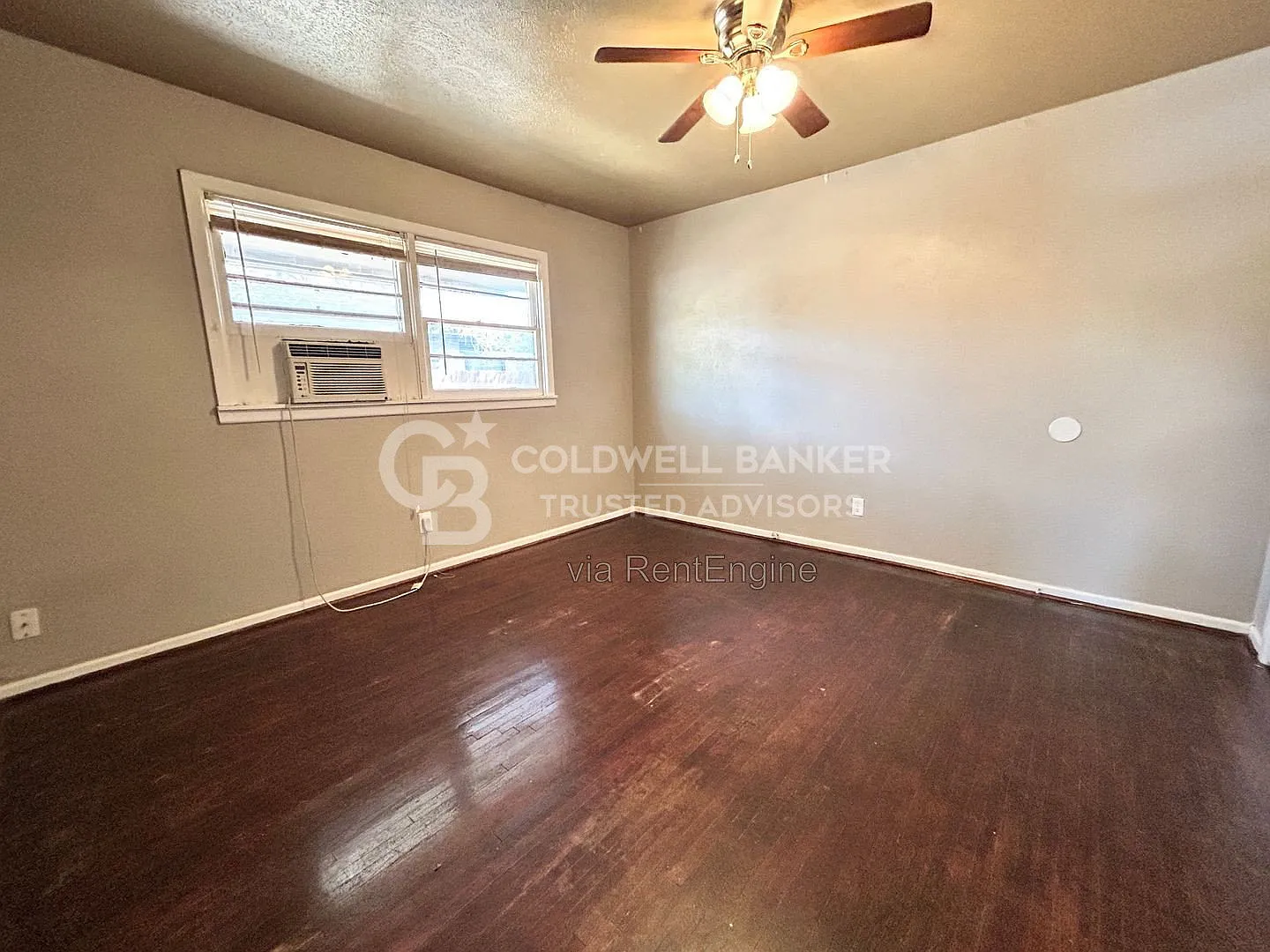2 bed, 1.0 bath, 996 sqft, $675 — Photo 4