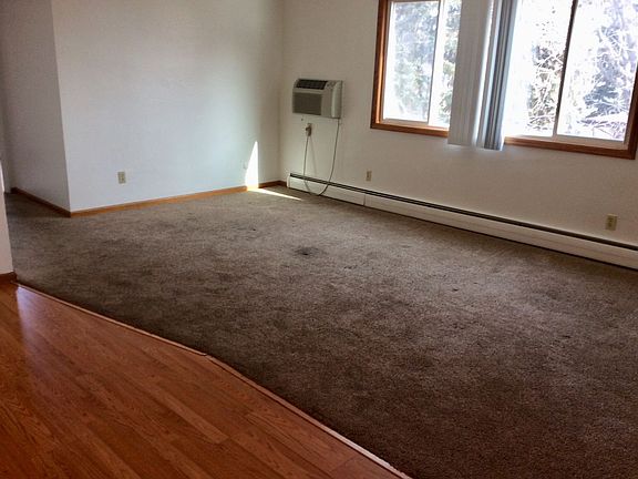 4th image of 138 13th Ave W APT 7