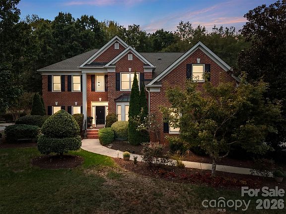 2nd image of 2042 Maynard Rd