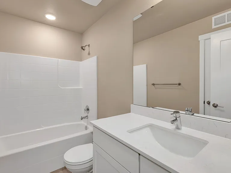 15423 Admiralty Way #E3 — Photo 23