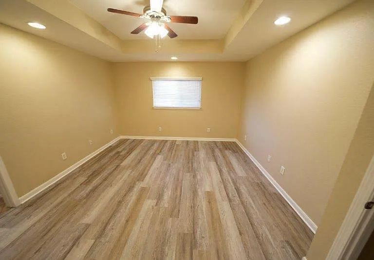 383 Gayle Ave — Photo 14
