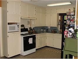 3rd image of 3711 Gordon St