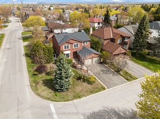 1 Acklam Ter, Ottawa, ON K2K2H1