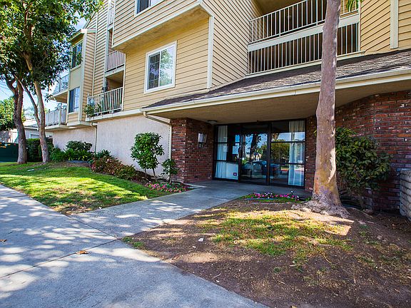 2nd image of 2500 E 4th St APT 303