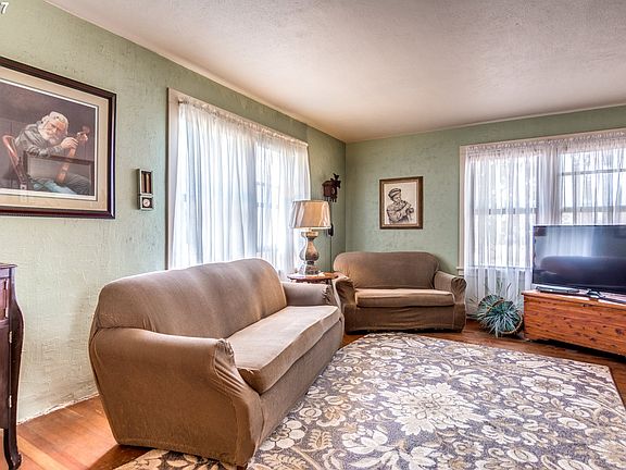 2nd image of 26413 NE 419th St