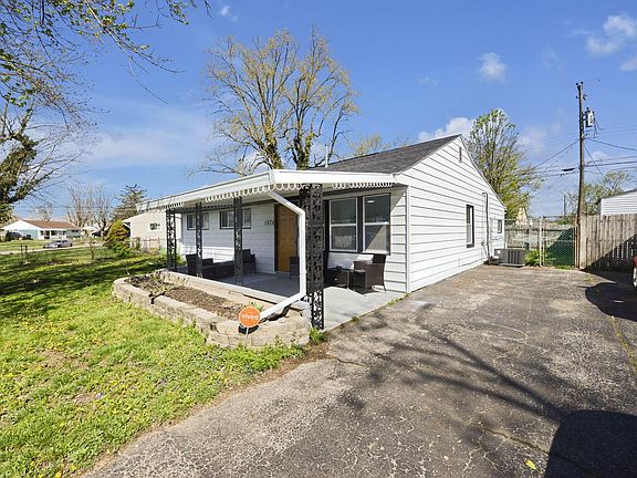 3rd image of 1976 Westfield Dr S