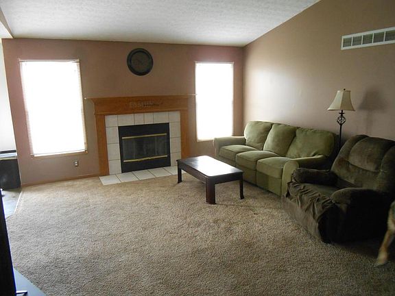 5th image of 633 Chuck Wagon Dr