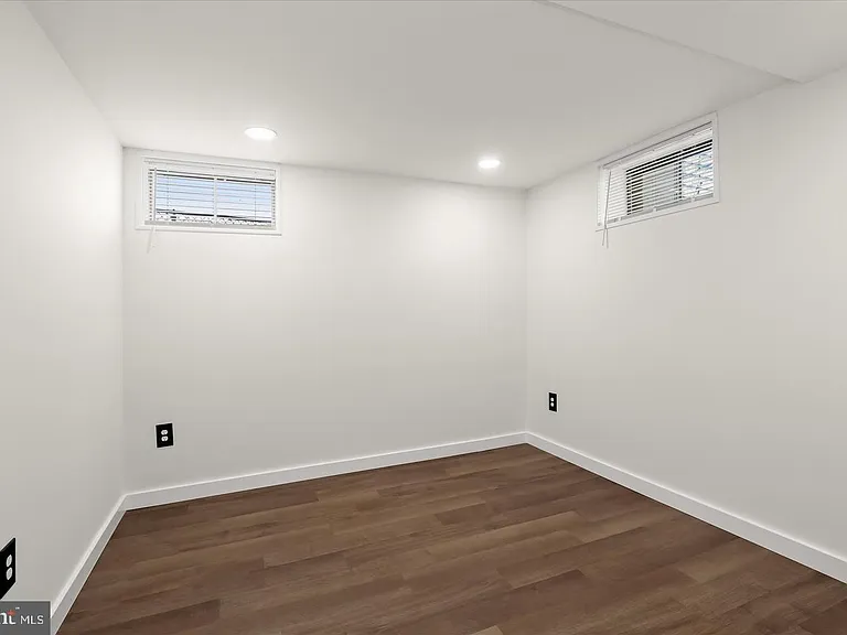 517 Winters Ln — Photo 30