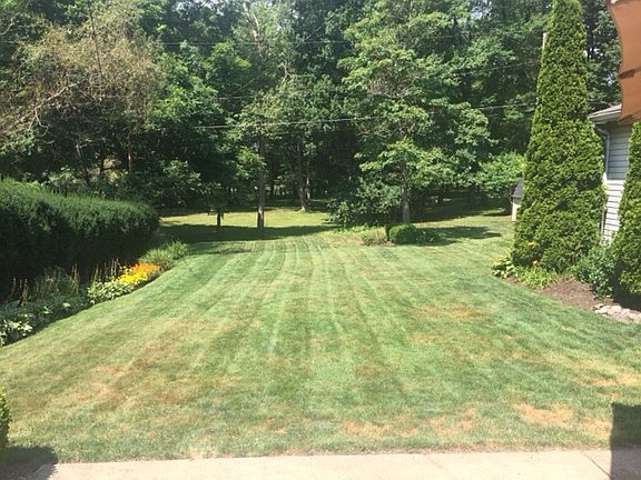 4th image of 2816 S Park Dr