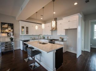 910 W 18th St, Houston, TX 77008