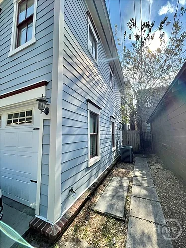 110 E Duffy St #CARRIAGE HOUSE Photo 1