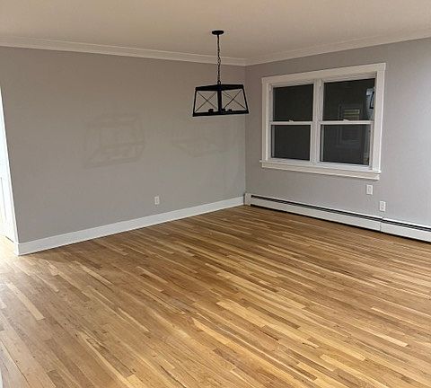 Full Size Dining Room