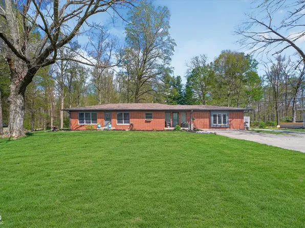 3955 S Smokey Row Rd, Greenwood, IN 46143