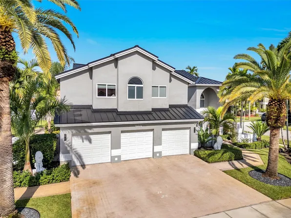 960 NW 201st Terrace, Pembroke Pines, FL 33029