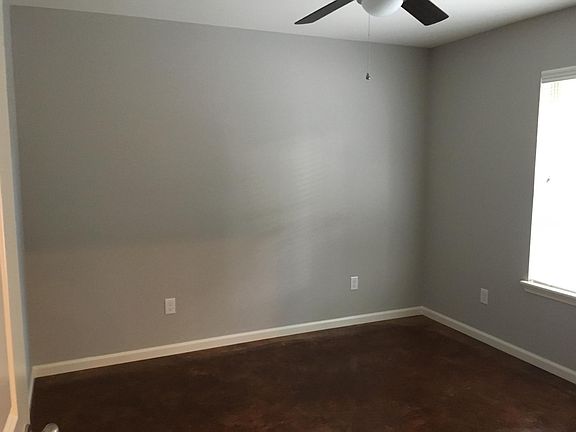 5th image of 3715 Lawrence Ln