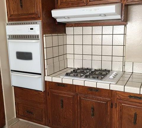 4th image of 224 Doris Ave