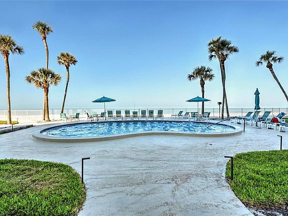 4th image of 2885 Gulf Shore Blvd N APT 401
