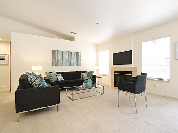 5th image of 1046 Maria Dr