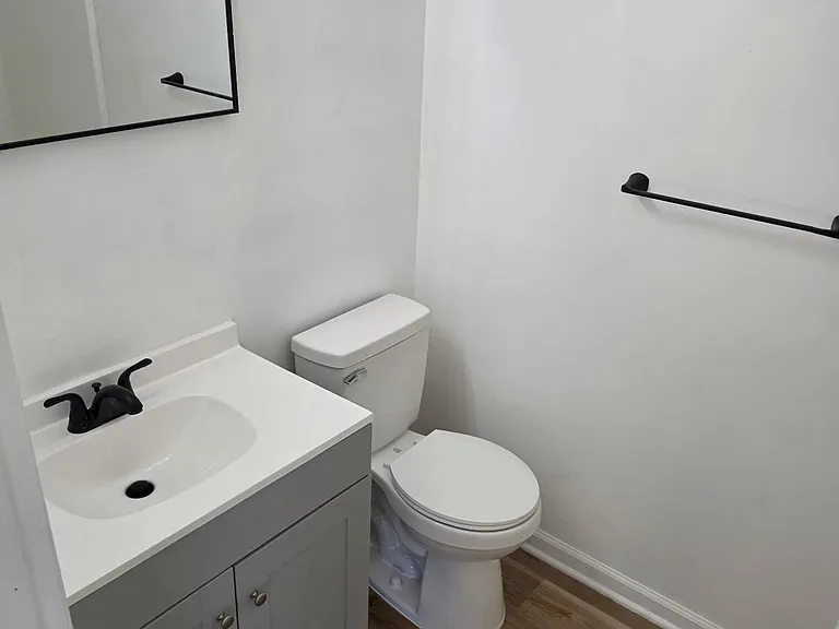 331 Wickham St — Photo 4