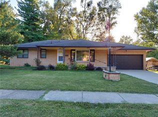 3420 Fairlane Dr, Des Moines, IA 50315