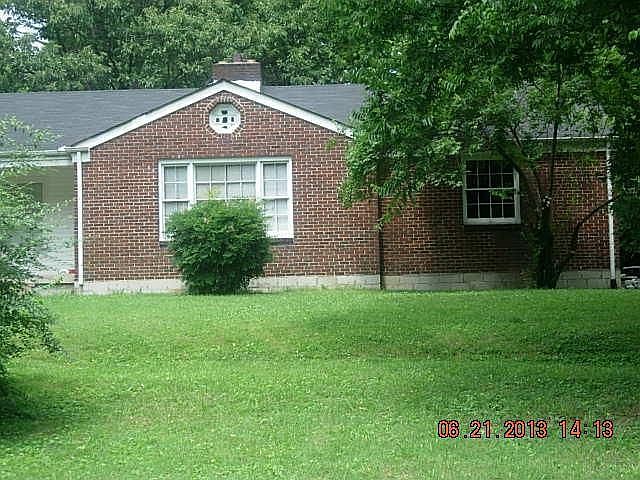 1st image of 712 Woodmere Dr #A