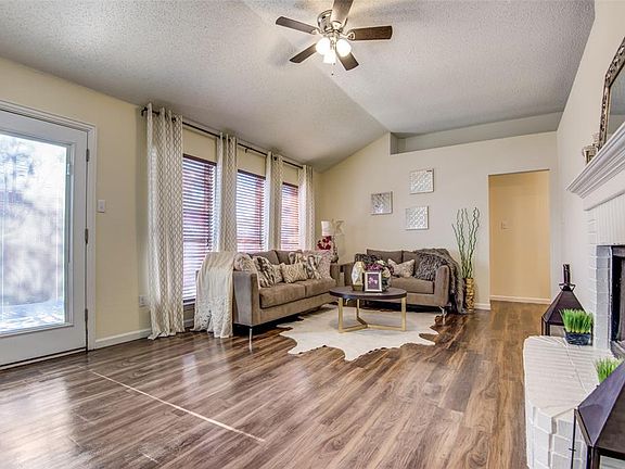 4th image of 1038 Palomino Dr