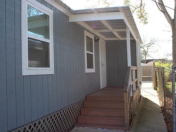 3rd image of 4214 Fuqua St #A