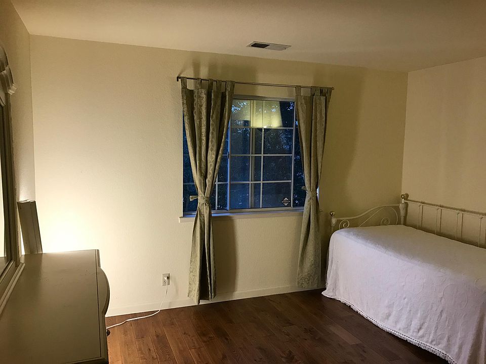 1st image of 3876 Alameda De Las Pulgas