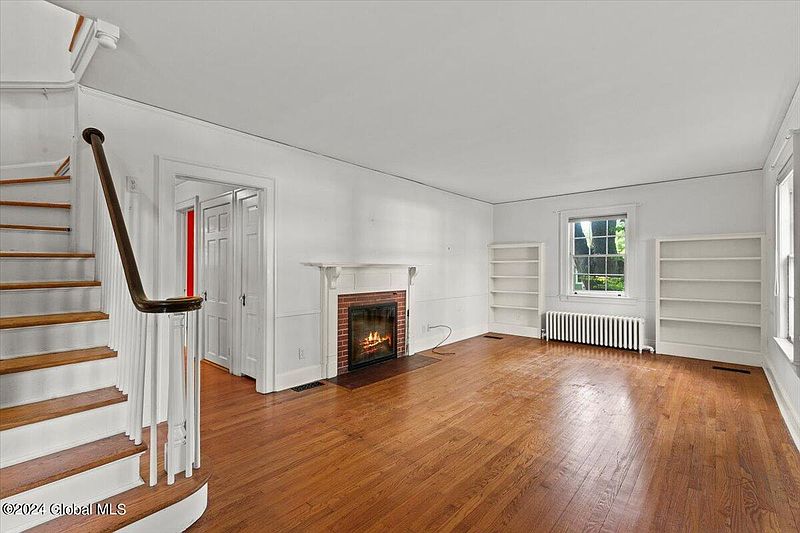 5th image of 12 Laurel Drive