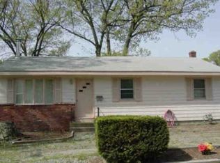 16 Stam Ave, Cranston, RI 02920