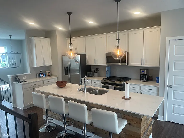 3541 Buckner Dr — Photo 4