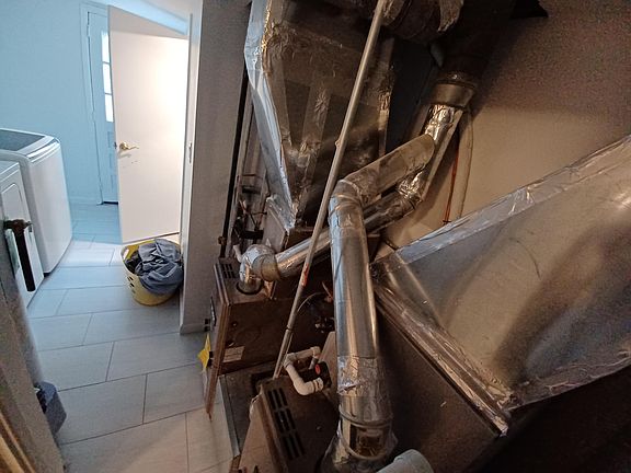 4th image of 223 Merrill Ave Floor 2
