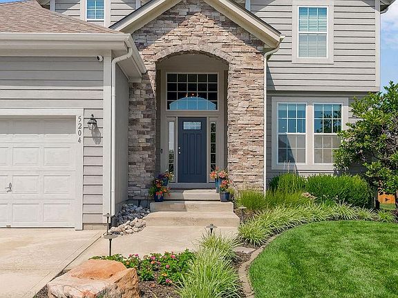 2nd image of 5204 W Meadow View Dr